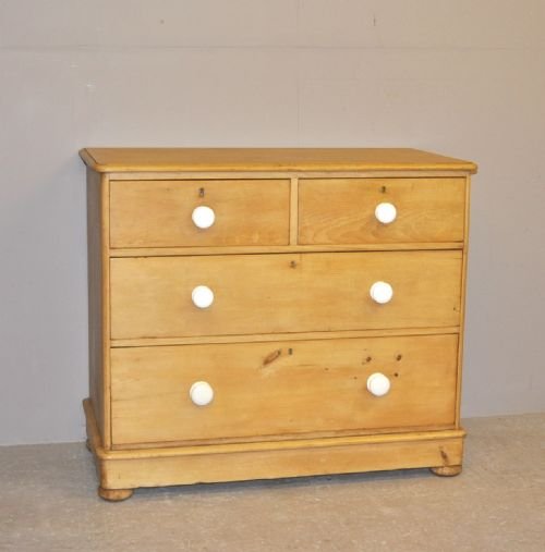 Pine Chest of Drawers