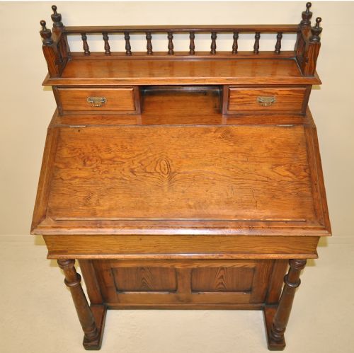 fig 1. Scribe's Desk