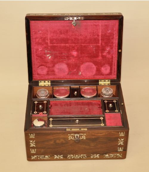 Rosewood Ladies Necessaire