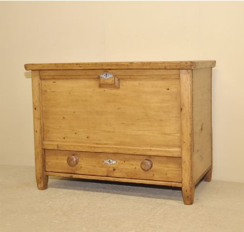 Pine Mule Chest