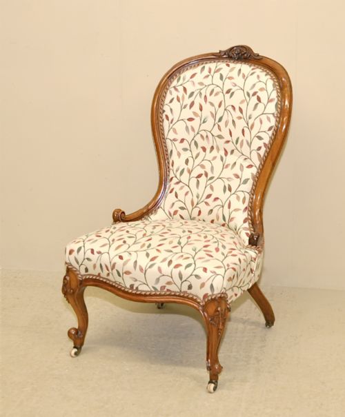 Ladies Spoonback Chair