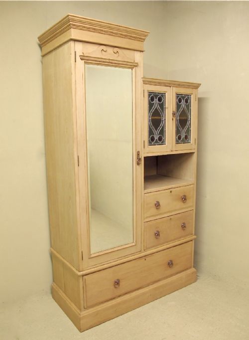 Antique Compactum, Maple of London
