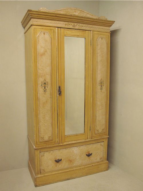 fig 1. Painted Pine Bedroom Suite