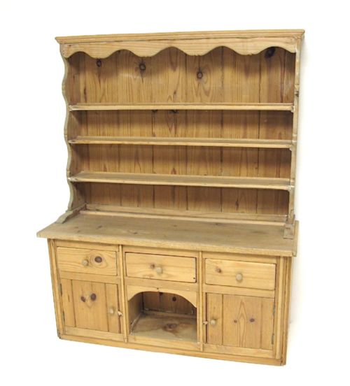 Pine Spice Dresser