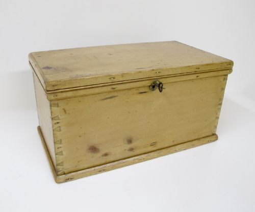 Mini Pine Chest