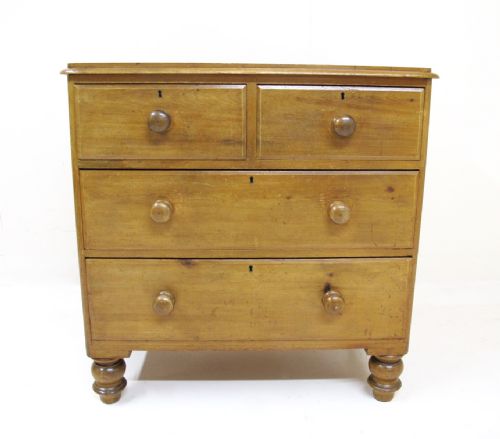 Pine Chest of Drawers