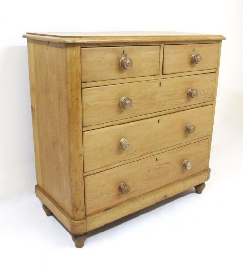 Pine Chest of Drawers