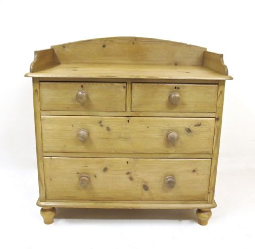 Pine Chest of Drawers
