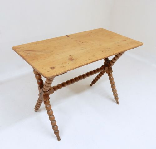Pine Tavern Table