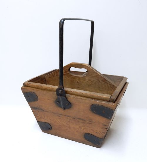 Housemaid's Bucket
