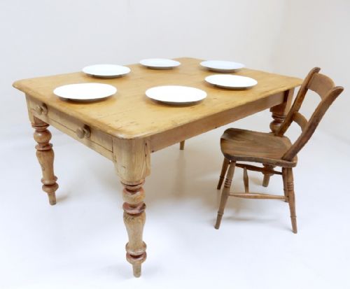Pine Kitchen Table
