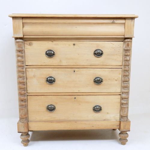 Pine Chest of Drawers