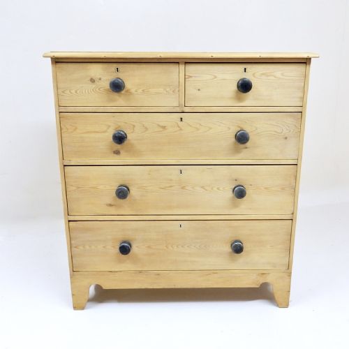 Pine Chest of Drawers