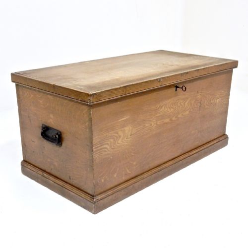Pine Blanket Chest