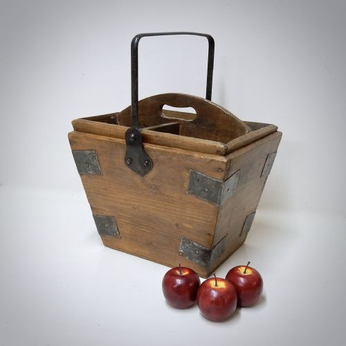 Housemaid's Bucket