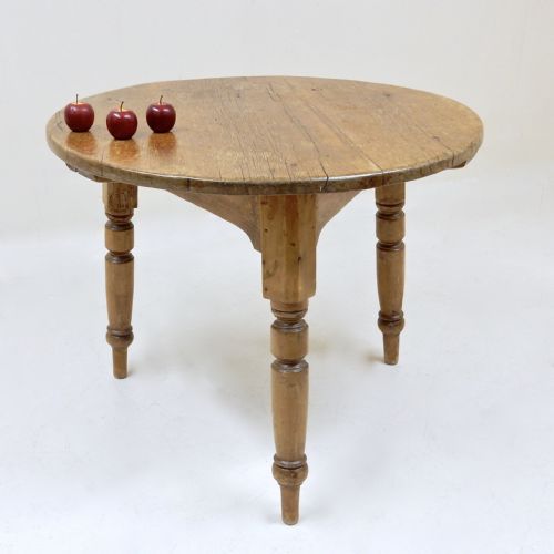 Large Cricket Table