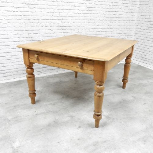 Pine Kitchen Table