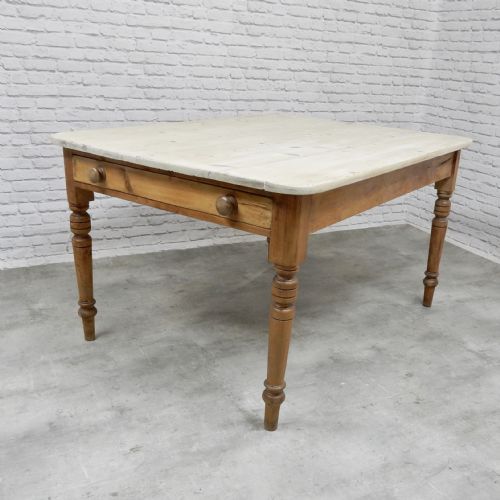 Pine Kitchen Table