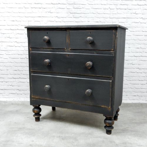 Pine Chest of Drawers