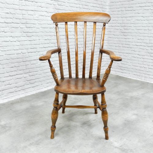 Windsor Lathback Armchair