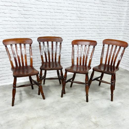 Set (4) Windsor Kitchen Chairs