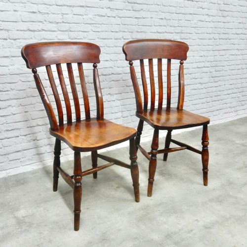 2x Windsor Lathback Side Chairs