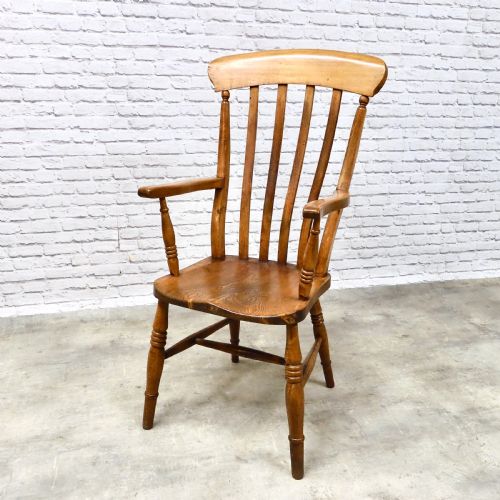 Windsor Lathback Armchair