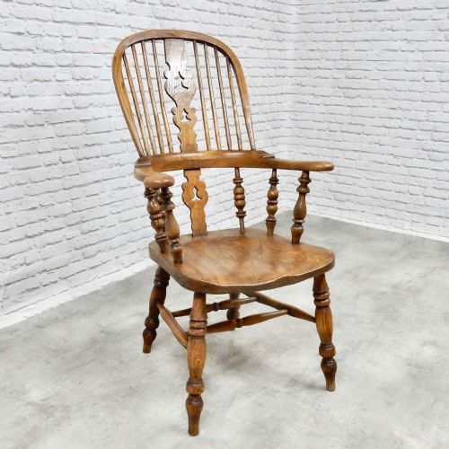 Antique Farmhouse Windsor Broadarm Armchair