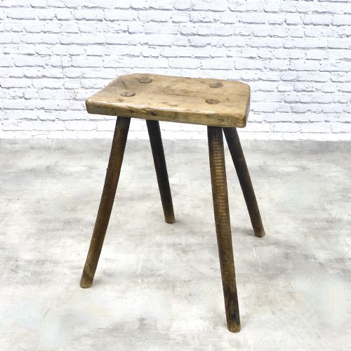Cutler's Stool