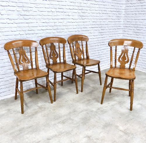 Set (4) Windsor Kitchen Chairs