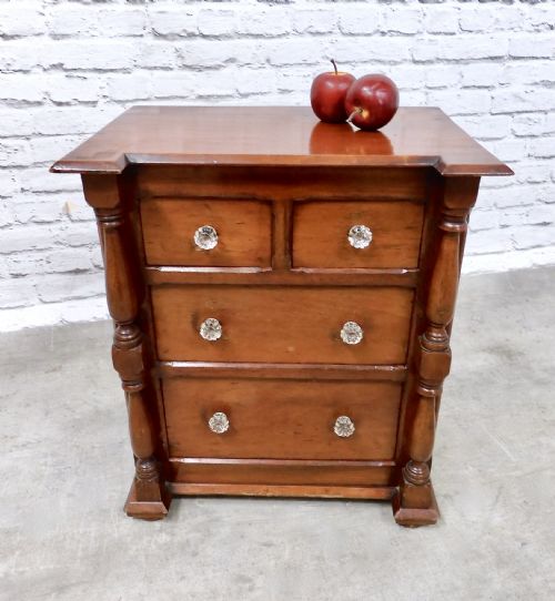 MINIATURE CHEST OF DRAWERS - ADDITIONAL PHOTO 2