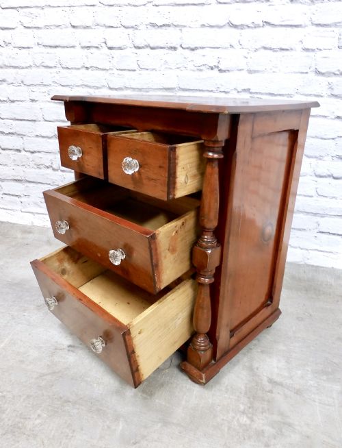 MINIATURE CHEST OF DRAWERS - ADDITIONAL PHOTO 3