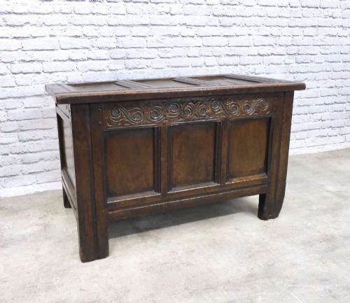 Small C18th Oak Coffer