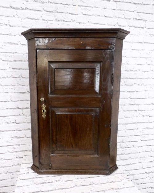 C18th Oak Corner Cupboard