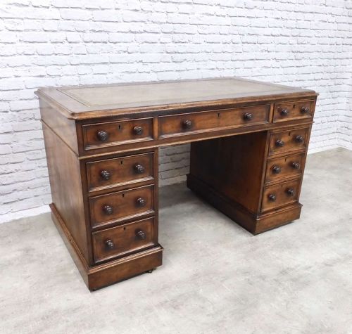 C19th Mahogany Pedestal Desk