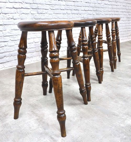 4x Windsor Stools