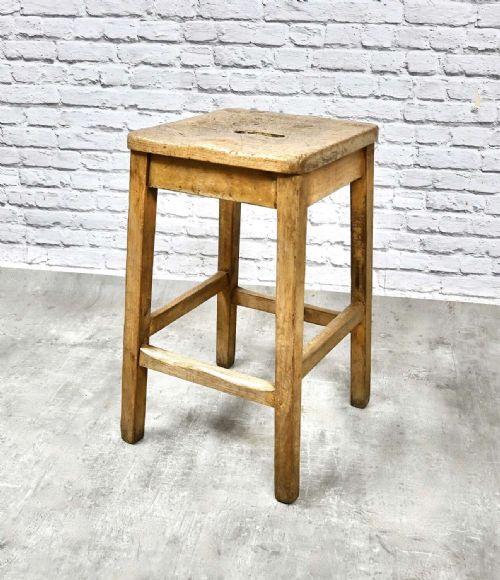 LAB STOOL - ADDITIONAL PHOTO 5