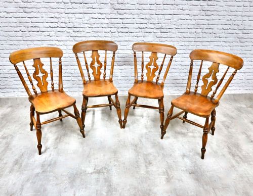 Country Kitchen Windsor Dining Chair Set of 4