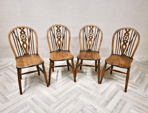 Set 4 Wheelback Windsor Kitchen Chairs