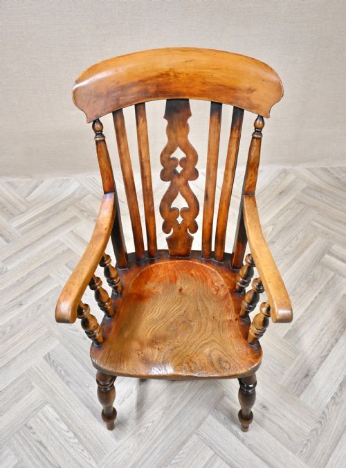 QUALITY FARMHOUSE WINDSOR ARMCHAIR - ADDITIONAL PHOTO 2