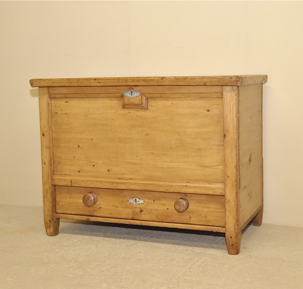 Pine Mule Chest