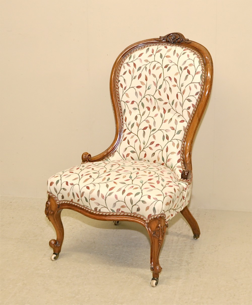 Ladies Spoonback Chair