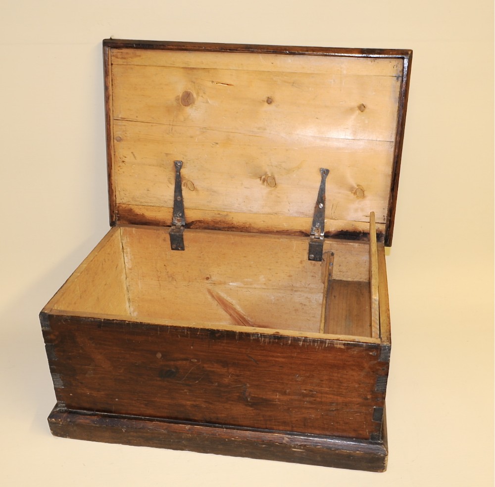 Pine Blanket Chest