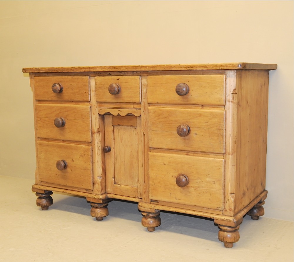 Antique Pine Base