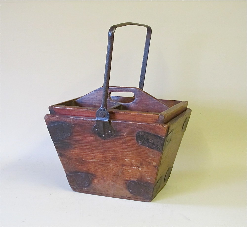 Housemaid's Bucket