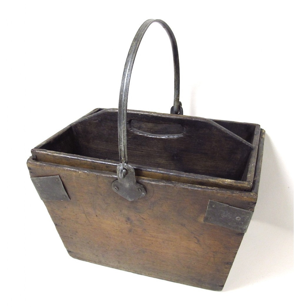 Housemaid's Bucket