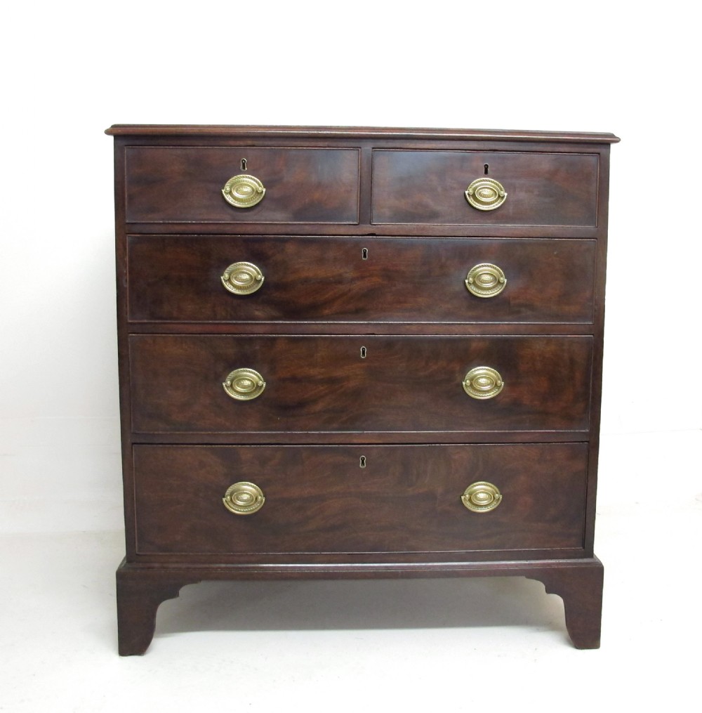 Georgian Mahogany Chest of Drawers