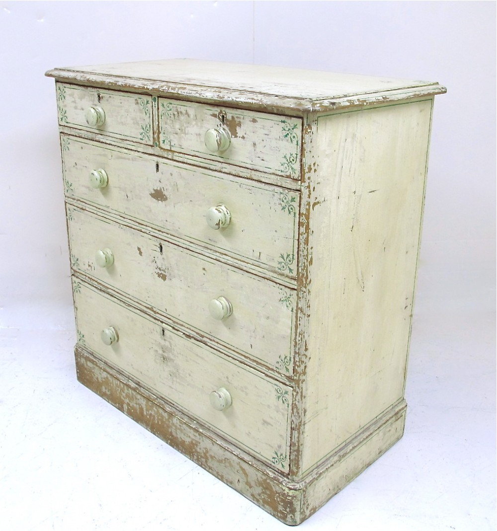 Pine Chest of Drawers