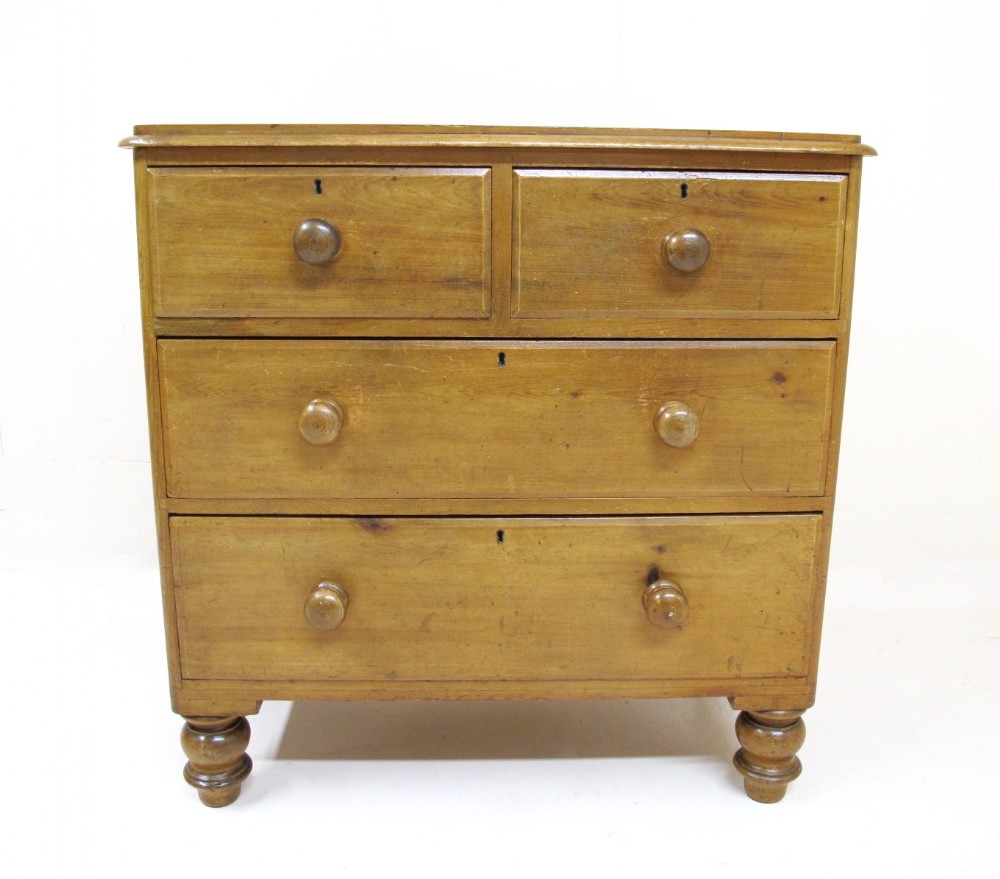 Pine Chest of Drawers