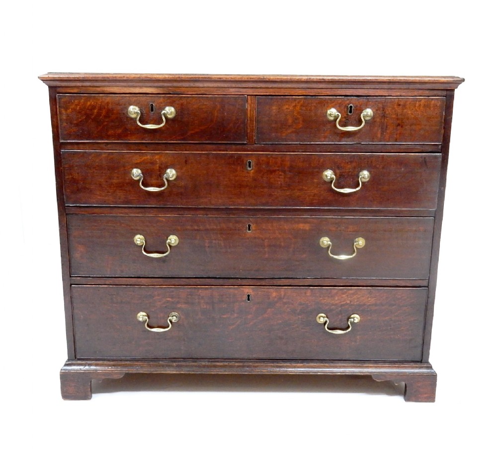 Oak Chest of Drawers